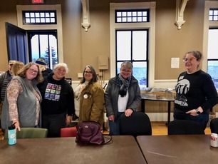 Hawk Ridge volunteers and staff 